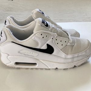 WOMENS NIKE AIR MAX
